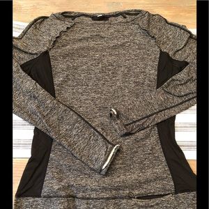 Lululemon Gray/black shirt with tons detail